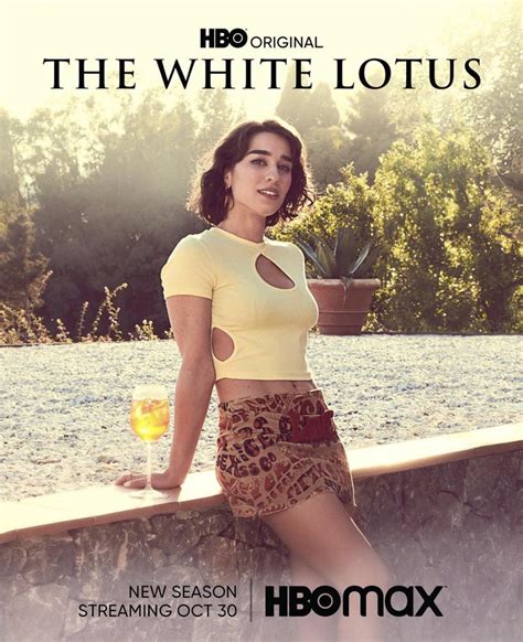 Simona Tabasco in The White Lotus : r/WatchItForThePlot